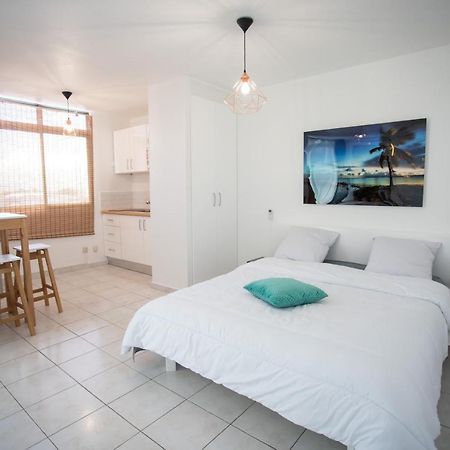 Boulevard Legitimus Pointe-a-Pitre  Luaran gambar