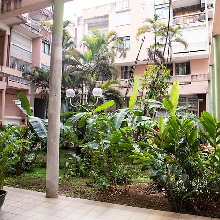Boulevard Legitimus Pointe-a-Pitre  Luaran gambar