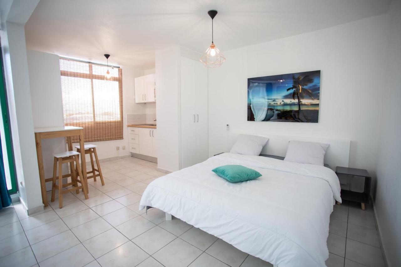 Boulevard Legitimus Pointe-a-Pitre  Luaran gambar