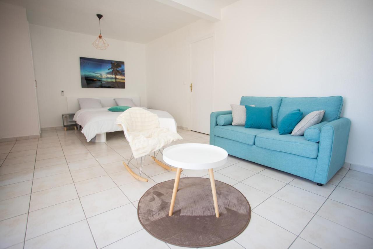 Boulevard Legitimus Pointe-a-Pitre  Luaran gambar