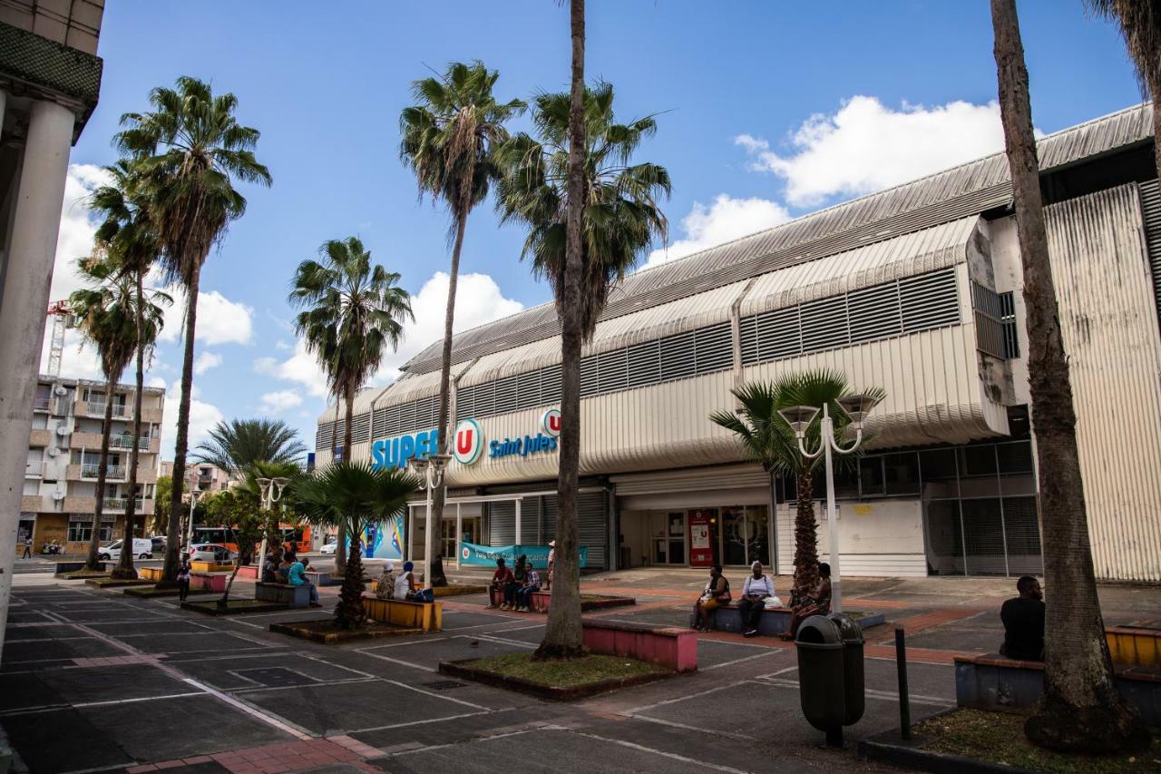 Boulevard Legitimus Pointe-a-Pitre  Luaran gambar
